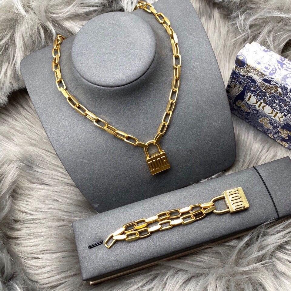 Dior gold padlock sale necklace