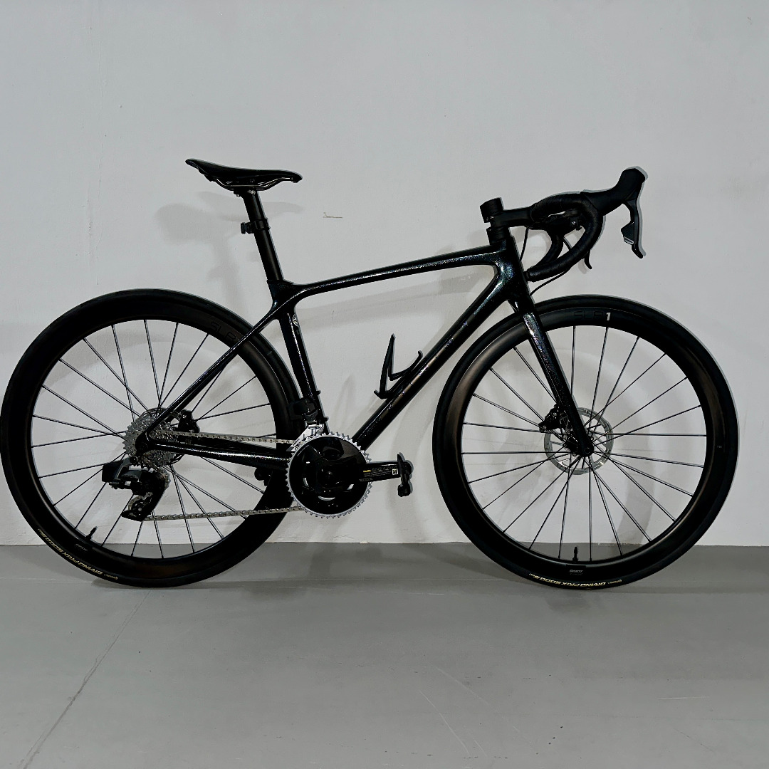 GIANT TCR ADVANCED PRO 1 DISC (RIVAL ETAP AXS), Sports