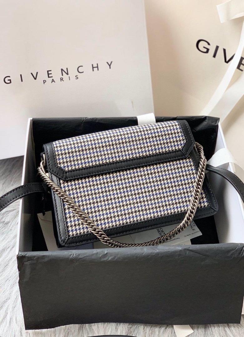 Givenchy GV3 vintage sling crossbody shoulder flap messenger bag ...