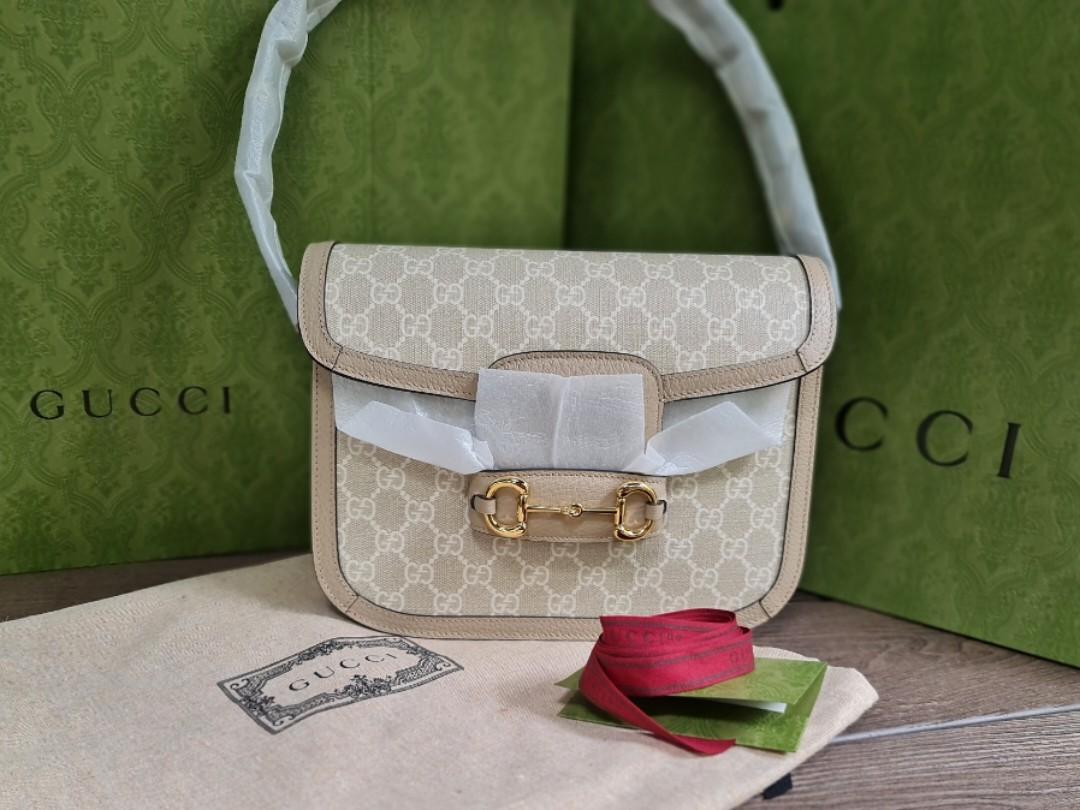 White gucci deals sling bag