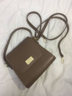 (Category: ) located in . Submitted by CZA.PRELOVED (Listing ID 1193731355, Image 1). Description: .