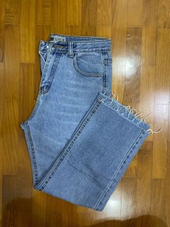 (Category: ) located in . Submitted by shoppling (Listing ID 1193744195, Image 1). Description: .