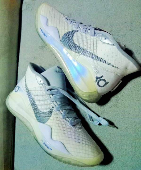 kd 12 white and black