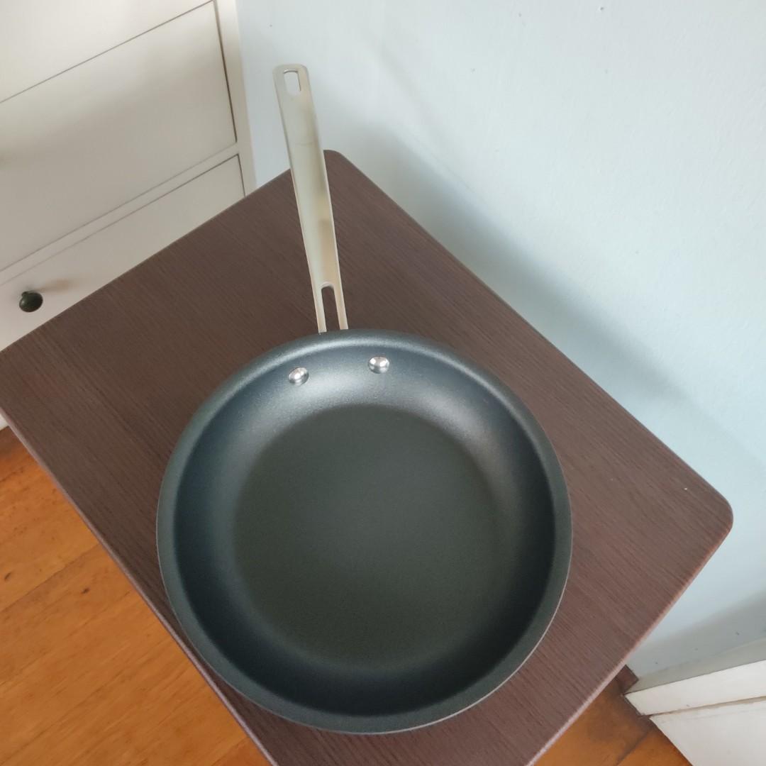 Kirkland Signature Frying Pan HardAnodized NonStick Aluminum 10