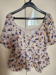 Lilypirates Floral top