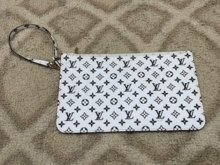 (Category: ) located in . Submitted by thriftingoverload (Listing ID 1193597370, Image 1). Description: .