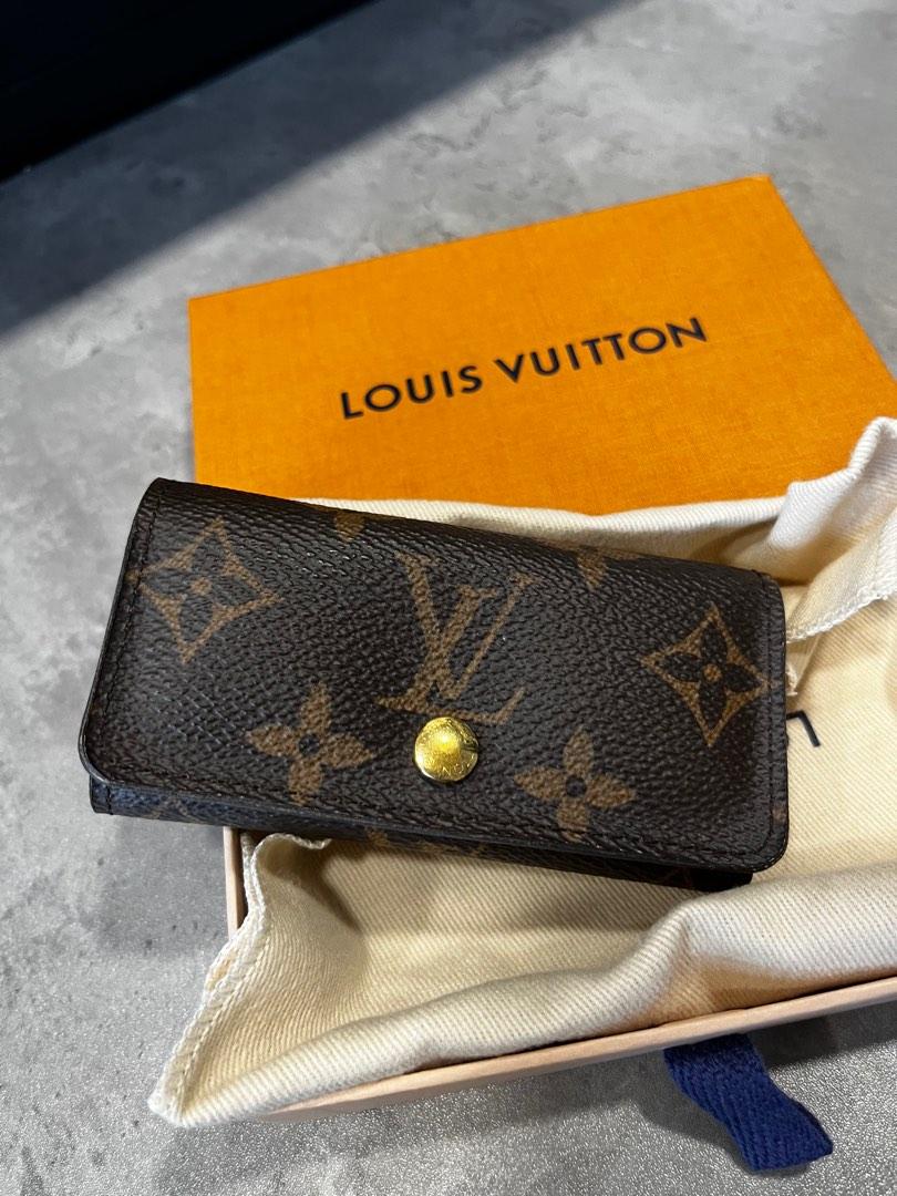 LV 4 Key Holder, 名牌, 手袋及銀包- Carousell