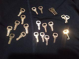 Louis Vuitton Gold Padlock #337 +Key: LV Bags-Lock w/ Alma, Speedy,  Keepall+