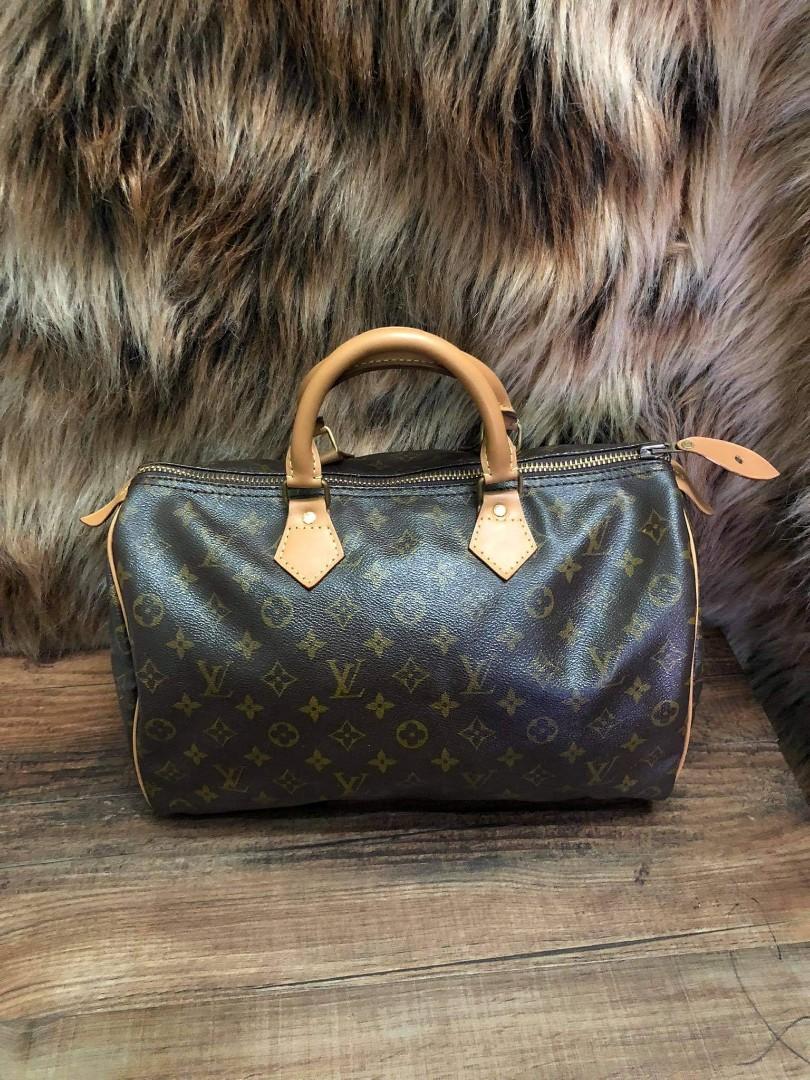 Gently used Louis Vuitton Speedy 30 $675 This one is NOT online, we JUST  got it in. Entrupy verified. #styleencorefortmyers #fortmyers…