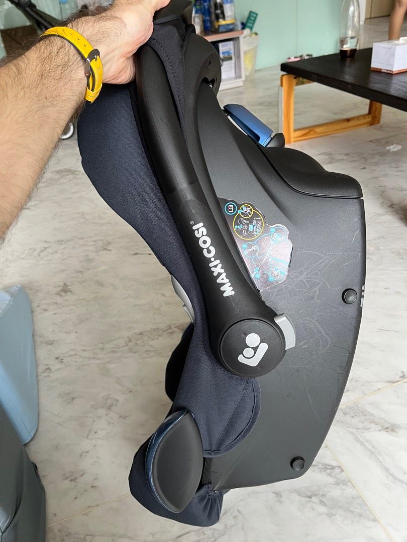 Maxi Cosi Canriofix 2022 + newborn insert + canopy insert, Babies