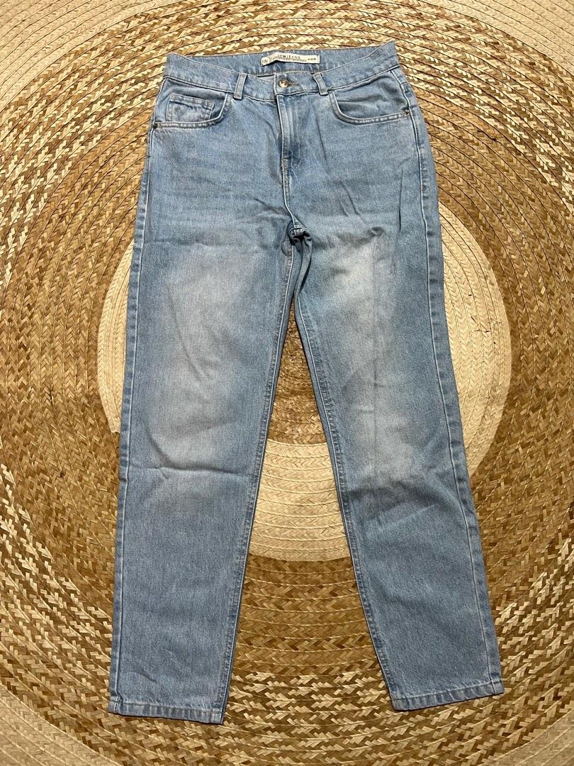 Moms Jeans Highwaist Pants (Category: Jeans) located in Caloocan City. Submitted by Gracia (Listing ID 1193739822, Image 1). Description: .