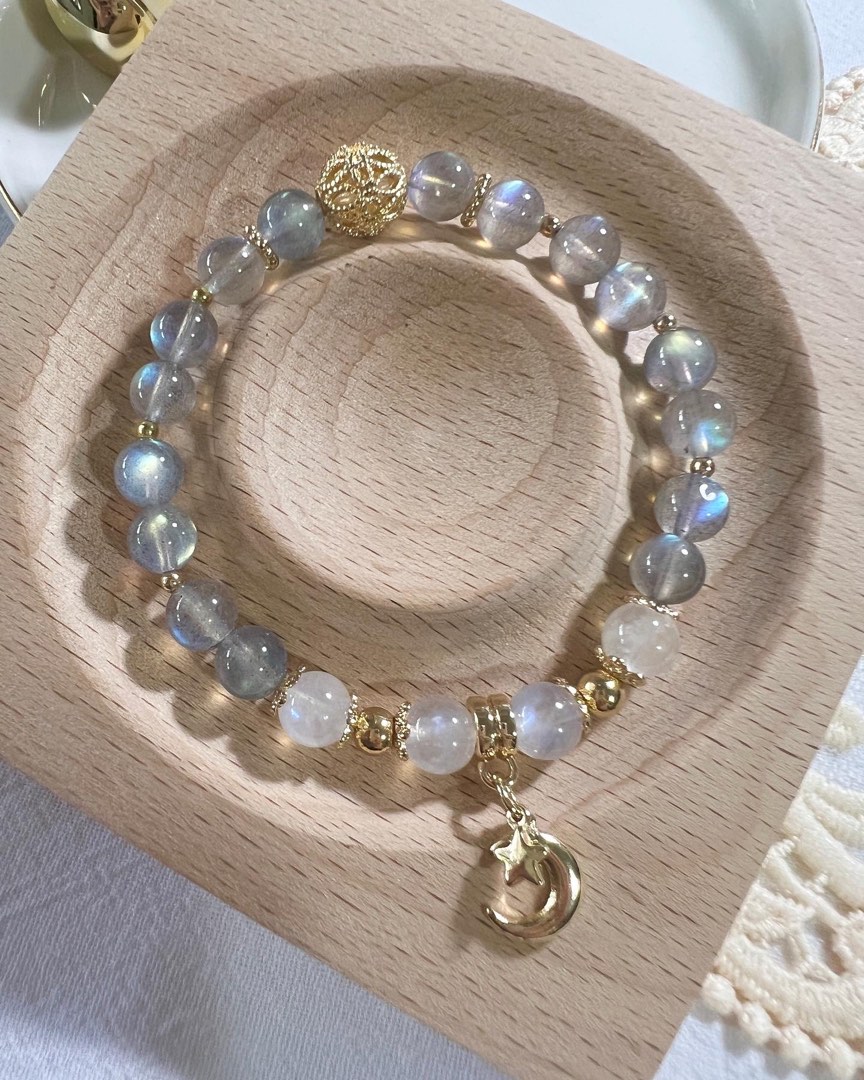 Moonstone crystal bracelet 7mm+ 月光石, Women's Fashion, Jewelry