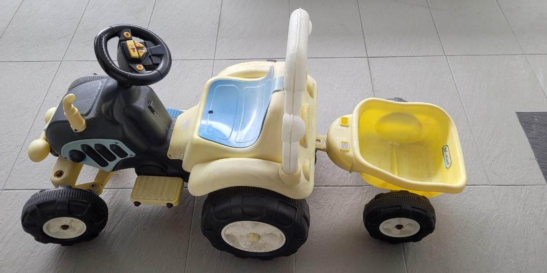 Motorised tractor, Hobbies & Toys, Toys & Games on Carousell