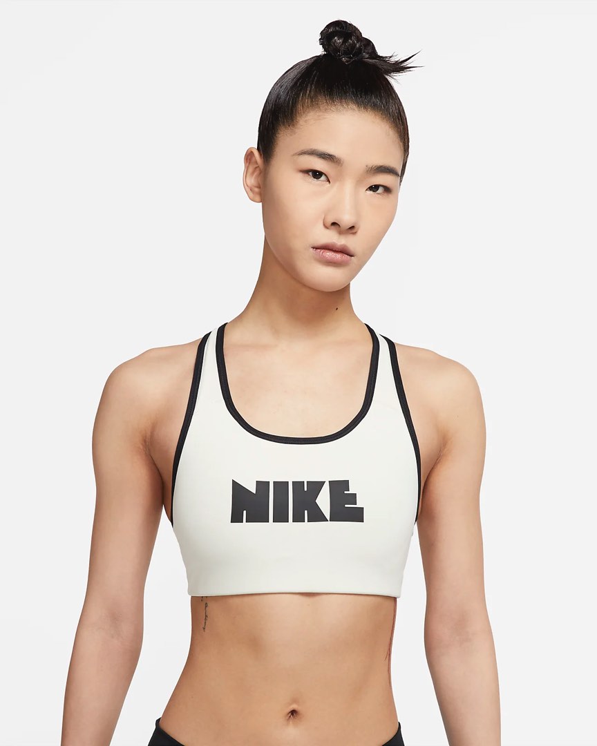 Nike Women's Swoosh Medium Support 1-Piece Pad Sports Bra - Active Fuchsia,  Women's Fashion, Activewear on Carousell