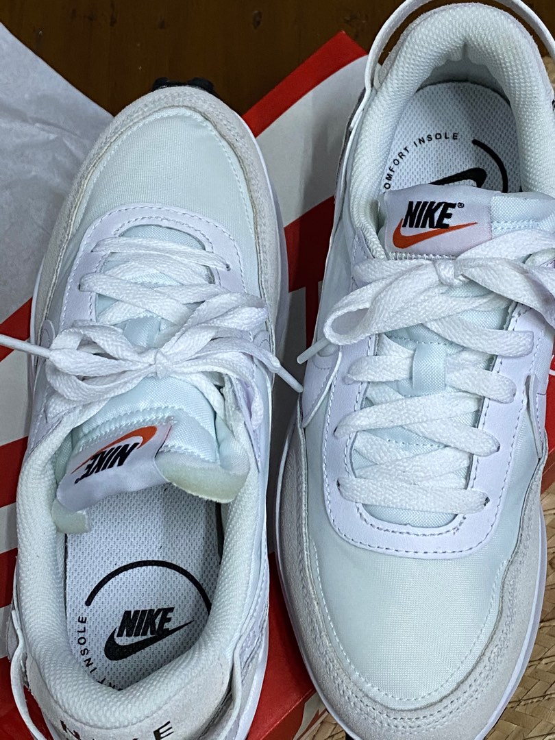 womens nike waffle