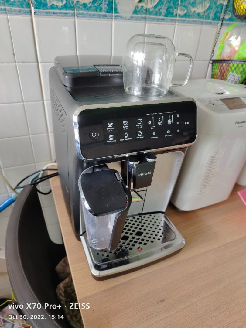 Philips EP3246/70 Fully Automatic Espresso Machine EP3200, TV & Home ...