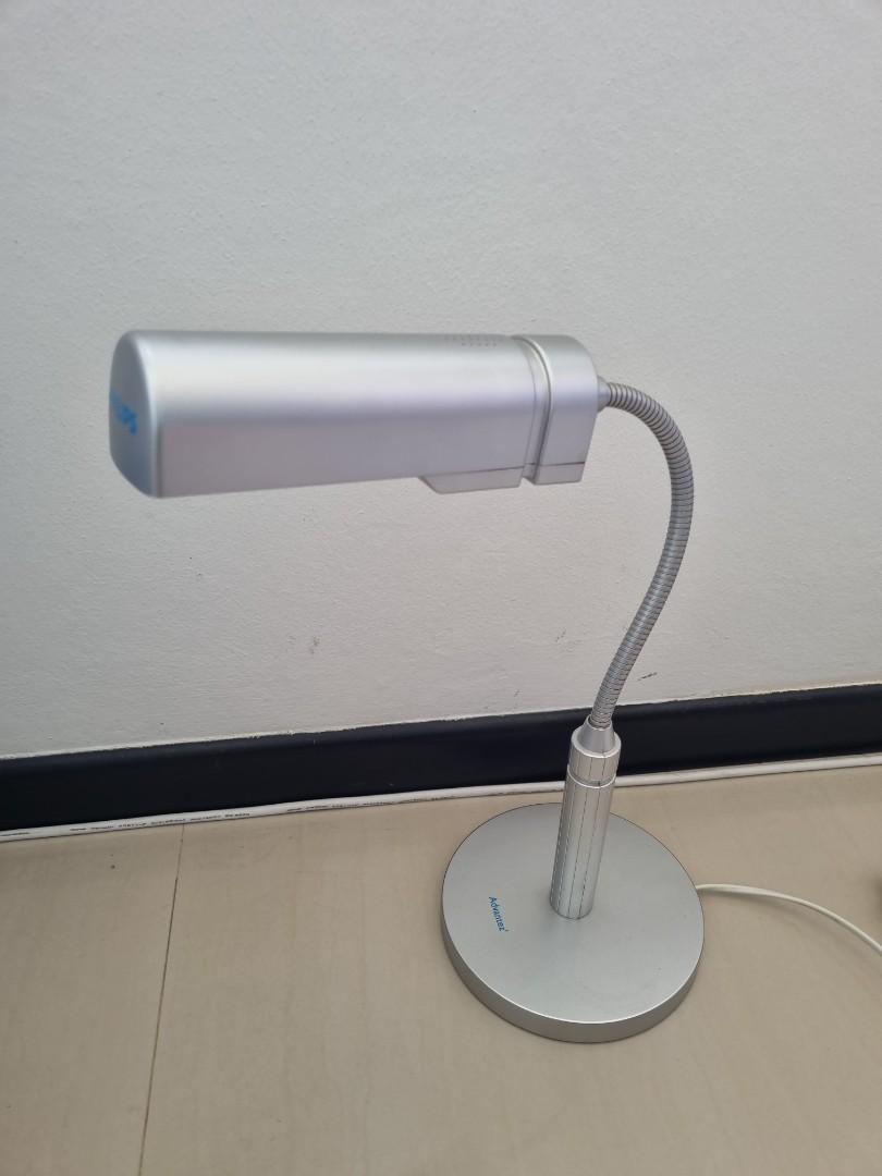 philips geometry table lamp