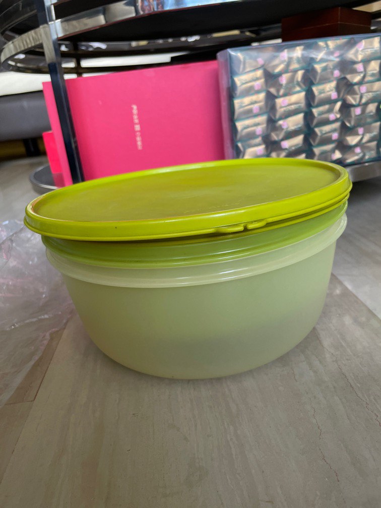 Salad container with drainer 4L, Furniture & Home Living, Kitchenware