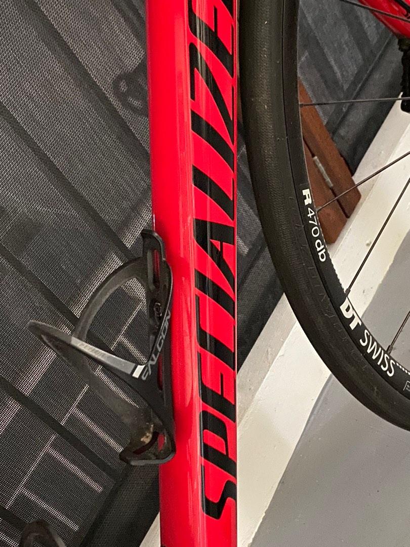 Specialized Tarmac SL6 Disc Sports 56 (Category: Bicycles) located in Singapore. Submitted by cyclopath (Listing ID 1193595402, Image 3). Description: Well-kept and reliable. Perfect for beginners and advanced riders alike. Rfs: Under-utilized. Stock. Suitable for riders between 1.77 - 1.85m; for reference, I’m 1.77m..