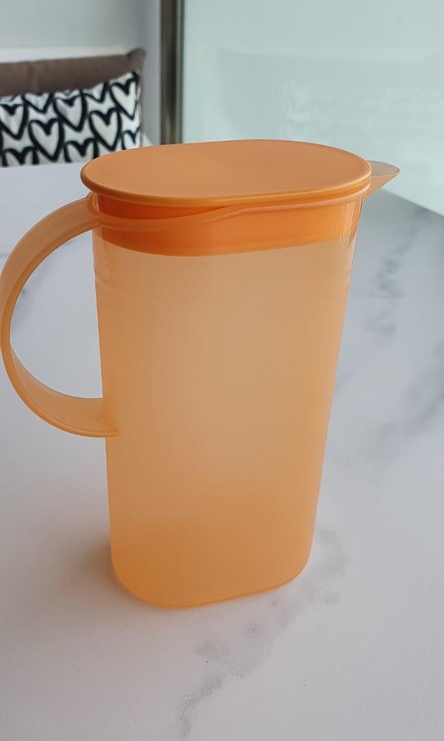 Tupperware (Category: Other Kitchenware & Tableware) located in Singapore. Submitted by pcollections (Listing ID 1193593124, Image 3). Description: Clearing my tupperware collection. Hardly use, like new condition. selling $5 each. Self collection or meet Novena MRT..