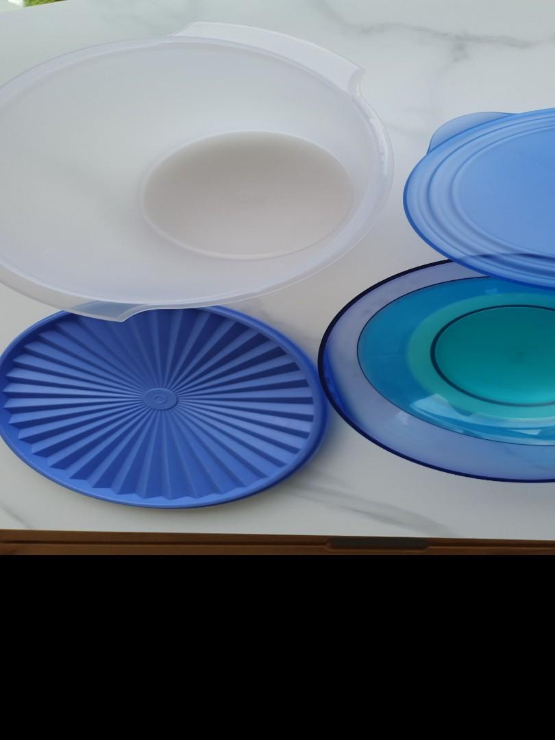 Tupperware containers (Category: Food Organisation & Storage) located in Singapore. Submitted by pcollections (Listing ID 1193594745, Image 2). Description: Clearing my tupperware as its hardly used. $12 each. Self collection preferred. or meet up at Novena..