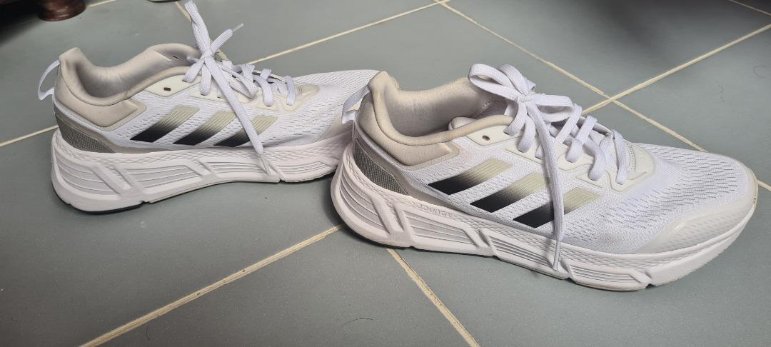 White adidas pumps outlet
