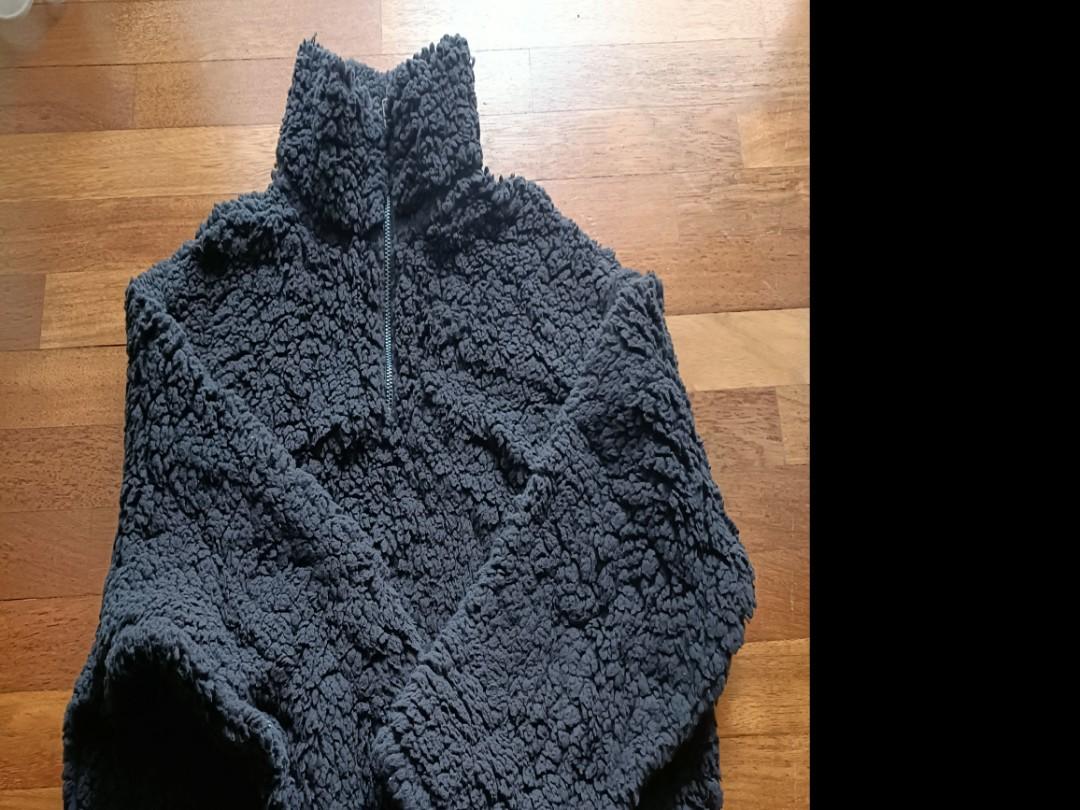 Wool jacket (Category: Coats, Jackets and Outerwear) located in Georgetown. Submitted by rachealpsy (Listing ID 1193644665, Image 2). Description: suitable for cold weather on highlands.