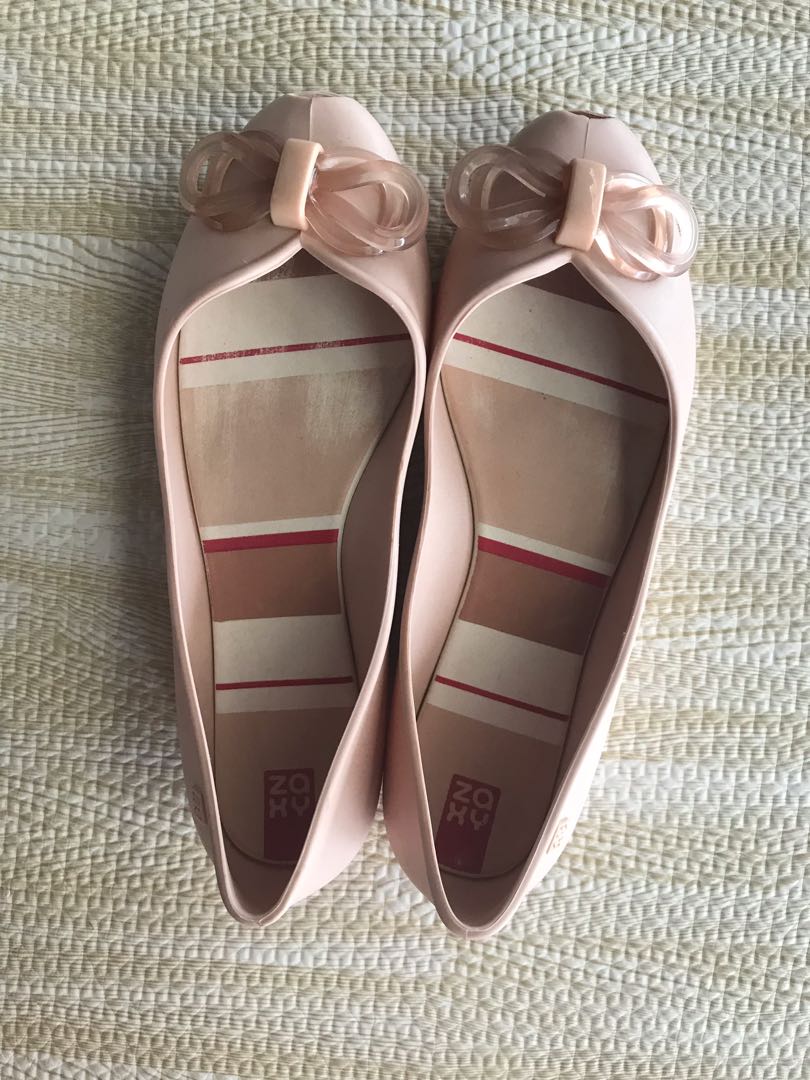 Zaxy shoes, Women's Fashion, Footwear, Flats & Sandals on Carousell