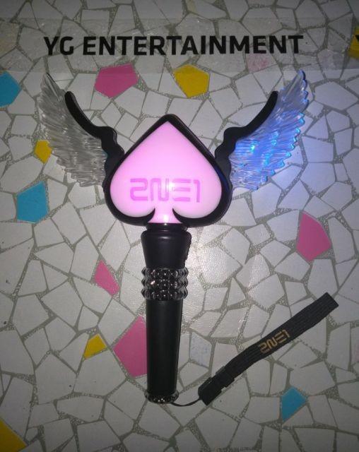2NE1 Lightstick Japanese Version 1 w/o Box, Hobbies & Toys, Memorabilia ...