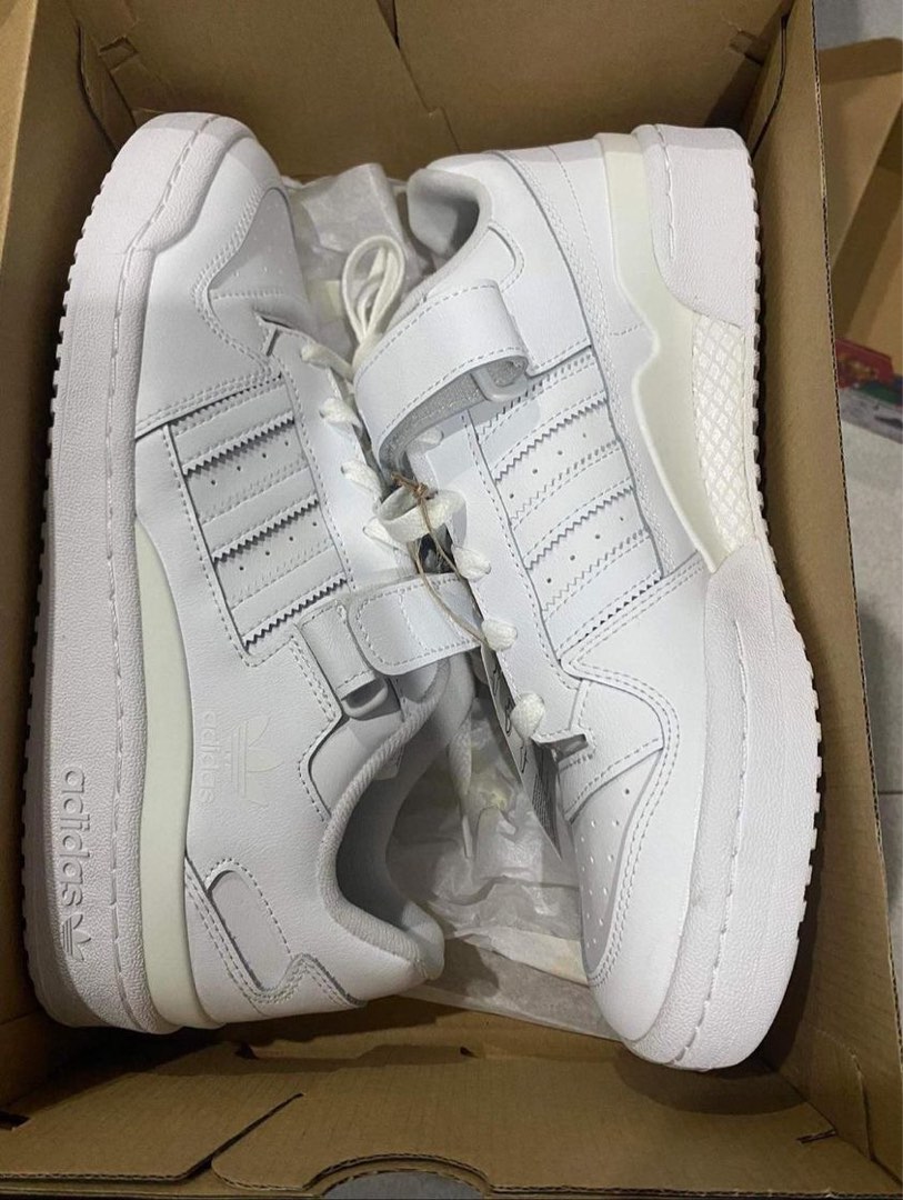 adidas forum mid triple white