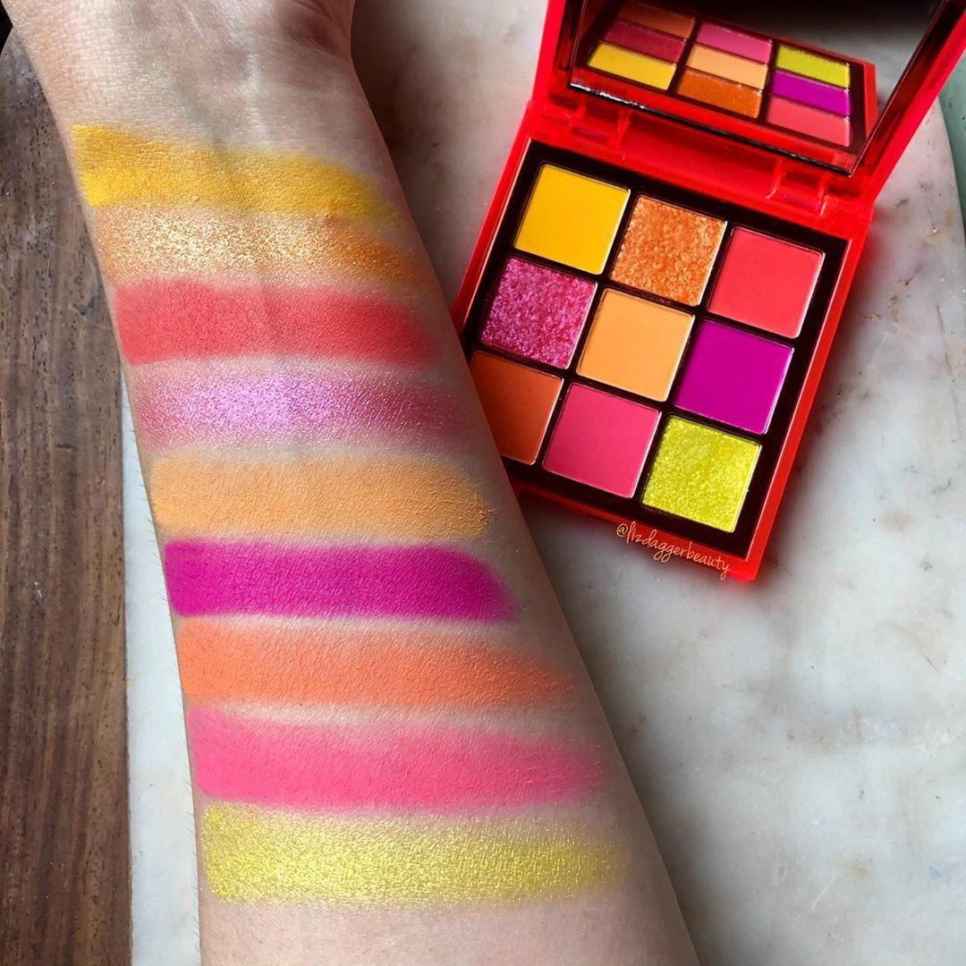 Authentic Huda beauty neon palette, Beauty & Personal Care, Face