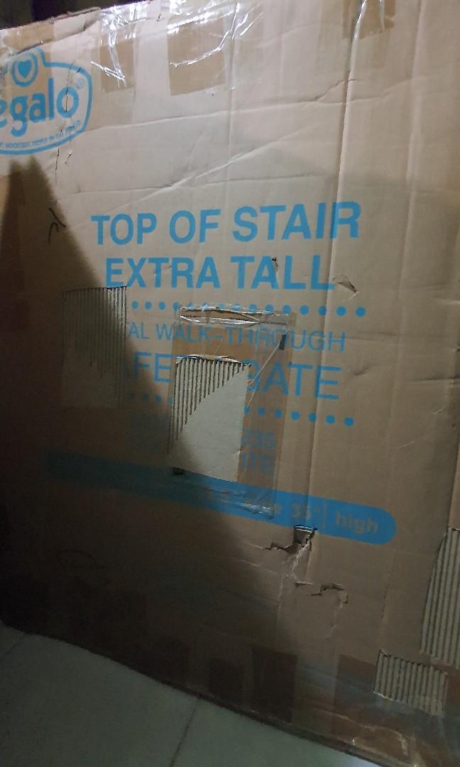 Baby Gate or Pet Gate (Brand REGALO Model ExtraTall Top Of Stairs