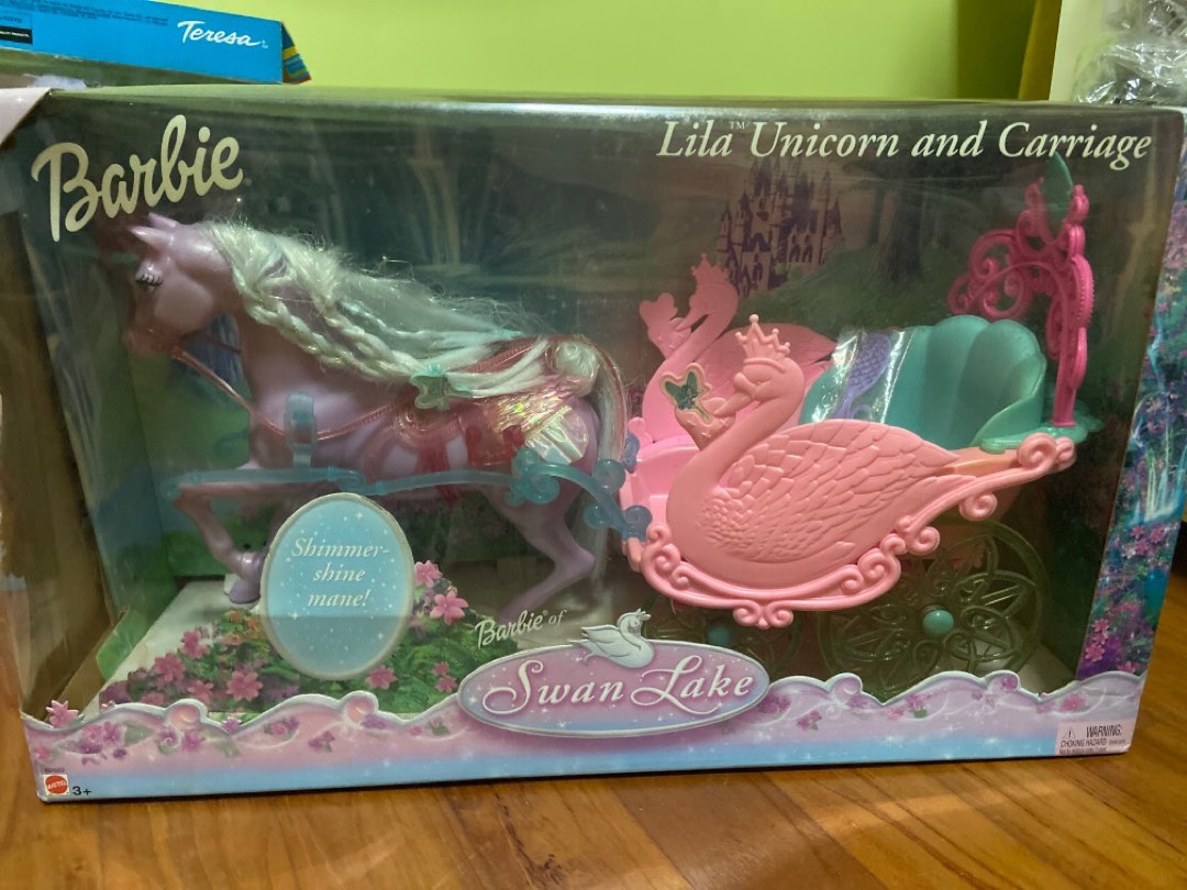Barbie swan on sale lake carriage