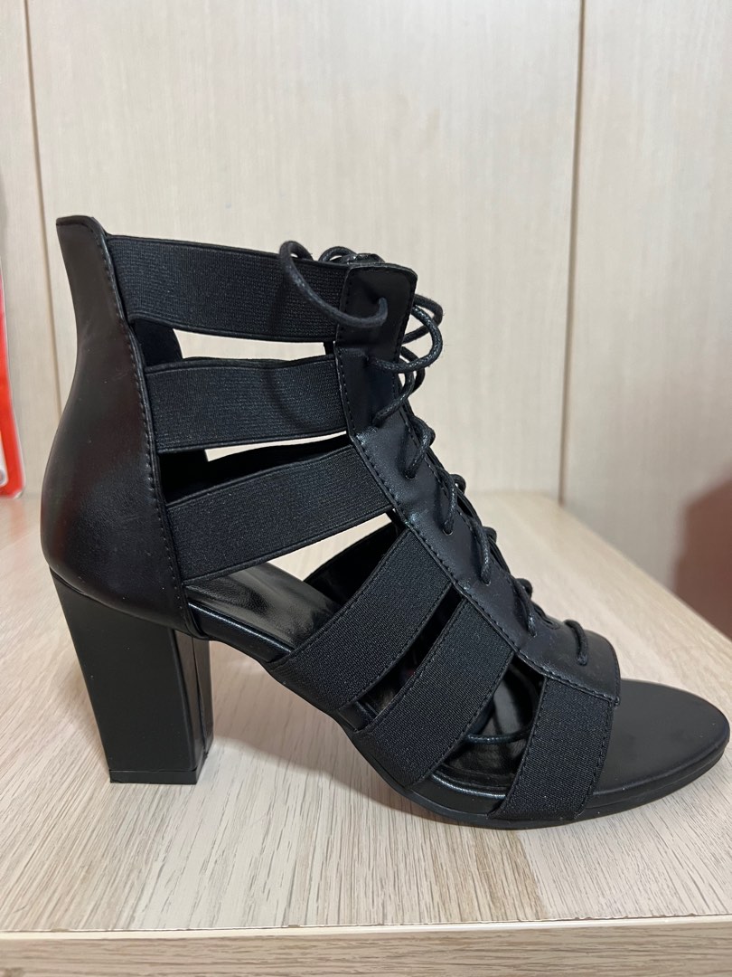 Black Heels, Women's Fashion, Footwear, Heels on Carousell