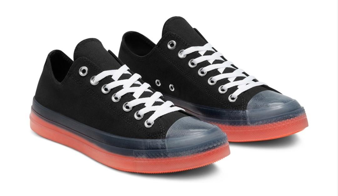 Converse Chuck Taylor All Star CX - Ox - Black (Category: Sneakers) located in Mandaluyong City. Submitted by earny.co (Listing ID 1193845467, Image 1). Description: Brand New Converse Chuck Taylor All Star CX - Ox - Black Unisex Size 8 for Men/10Women -- 26.5cm -- EUR41.5 -- UK 8 Actual photo posted Low-top shoe with stretch canvas upper and cutting-edge comfort features • Translucent foxing tape for comfort you can see • CX foam sockliner helps