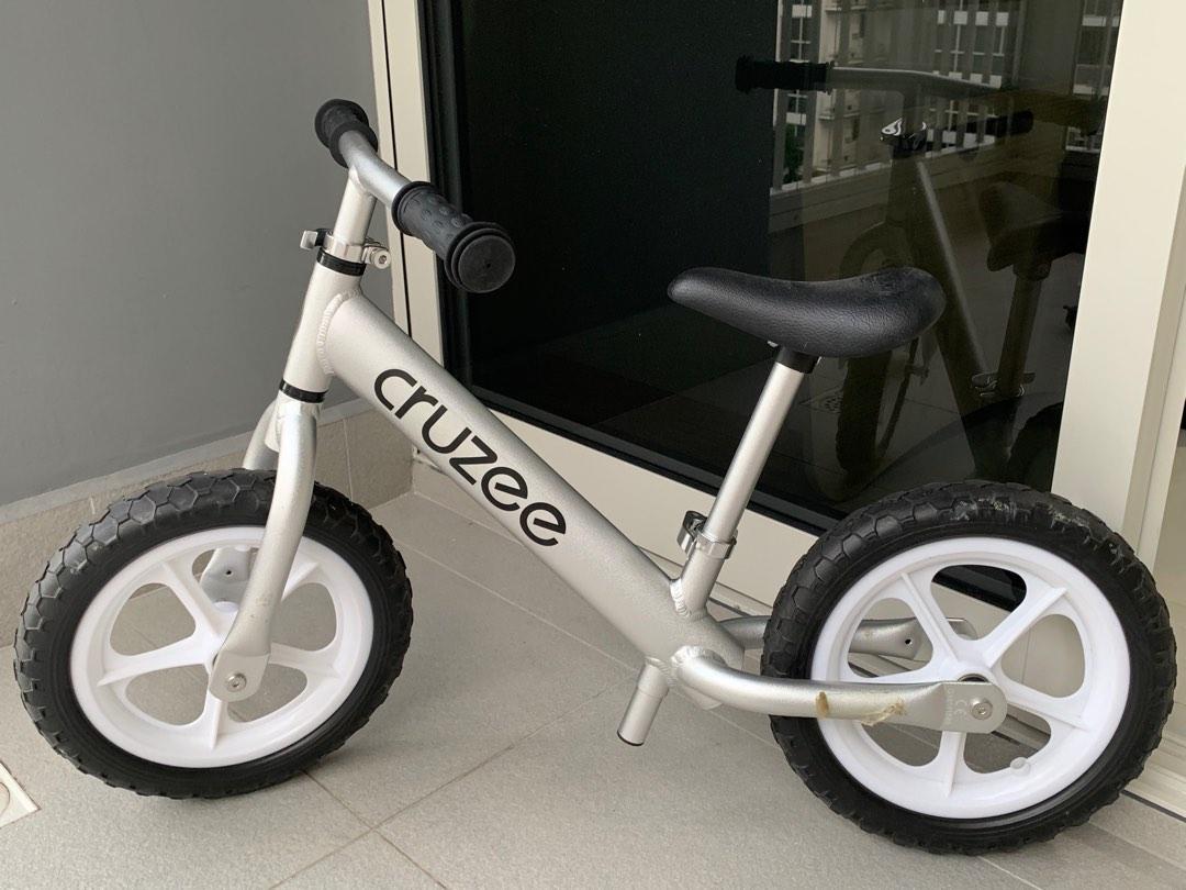 used cruzee balance bike
