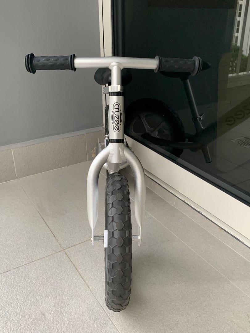 used cruzee balance bike