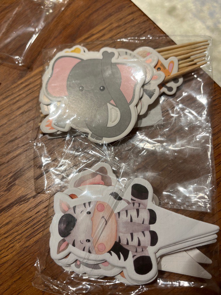 Cupcakes toppers, Hobbies & Toys, Stationery & Craft, Occasions & Party