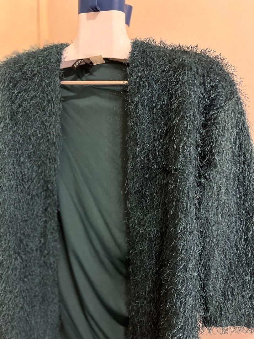 Christmas Fur Coat in Emerald Green (Category: Coats, Jackets and Outerwear) located in Pasay City. Submitted by anndeetree (Listing ID 1193869321, Image 2). Description: Decluttering Sale - negotiable - payment can be made via Gcash, Maya, BPI - pick up point is Pasay .