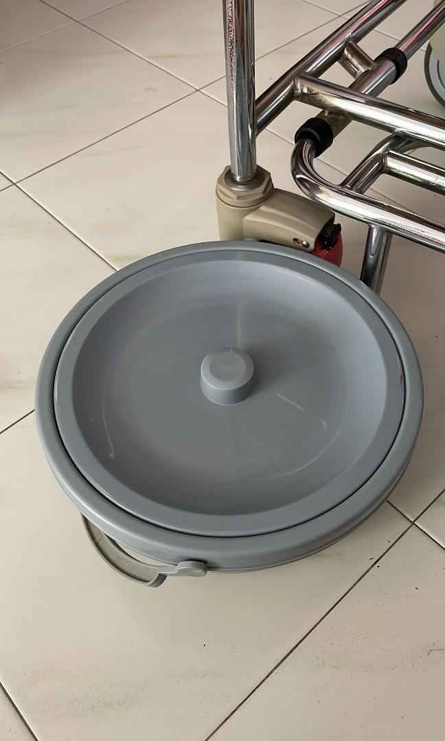 (Free) Commode, Health & Nutrition, Assistive & Rehabilatory Aids