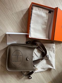(Category: ) located in . Submitted by closetsale425 (Listing ID 1193857615, Image 1). Description: .