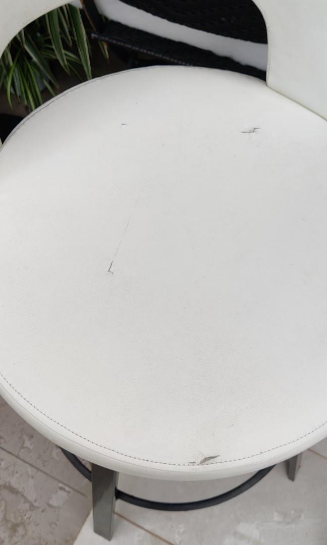 High glass table and 2 high chairs, Furniture & Home Living, Furniture