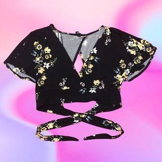 NETT H&M Floral Tied Crop Top