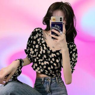 NETT Korean Flower Crop Blouse