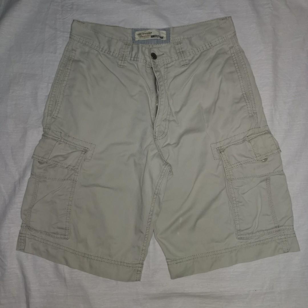Levi's Cargo Shorts (Pearl Gray) L21 x W29, Men's Fashion, Bottoms, Shorts  on Carousell