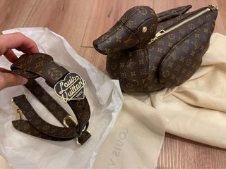 （分類：）位於 。 由 prada_athlete 提交（商品編號 1193955030，圖片 1）。簡介： 。