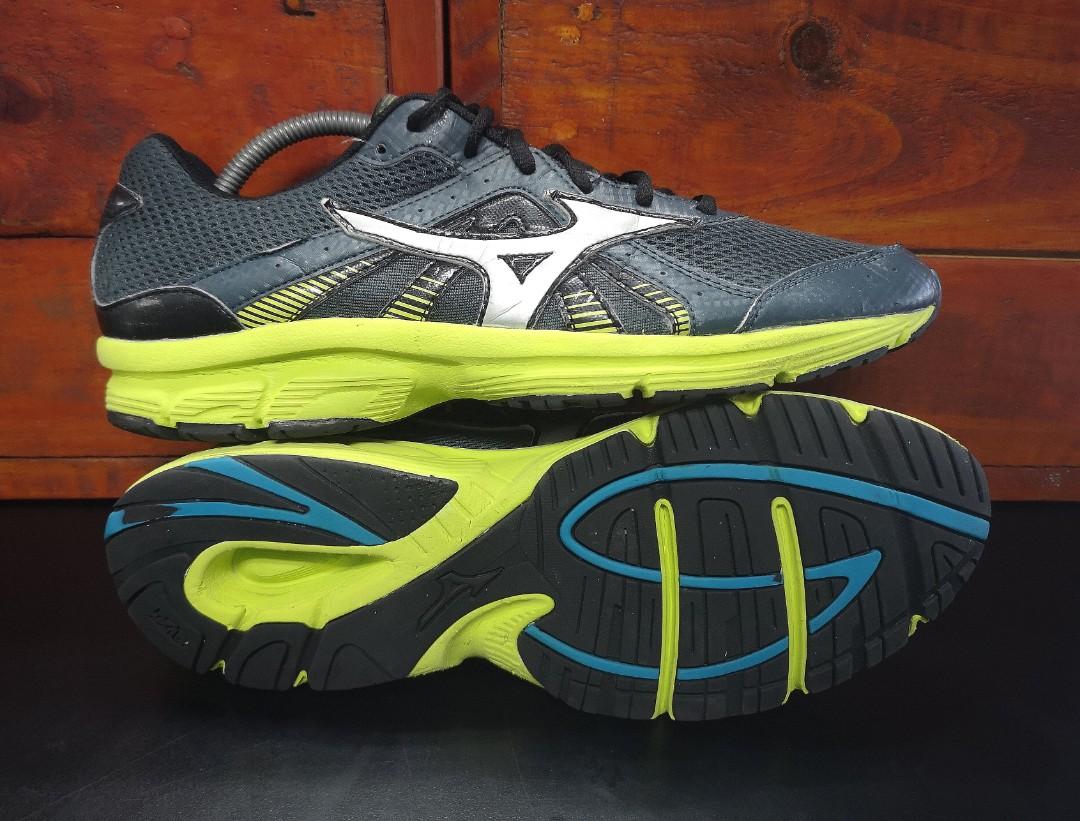 MIZUNO SPARK RUNNING 8.5UK