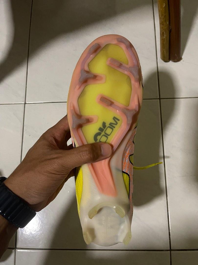 mercurial nike yellow