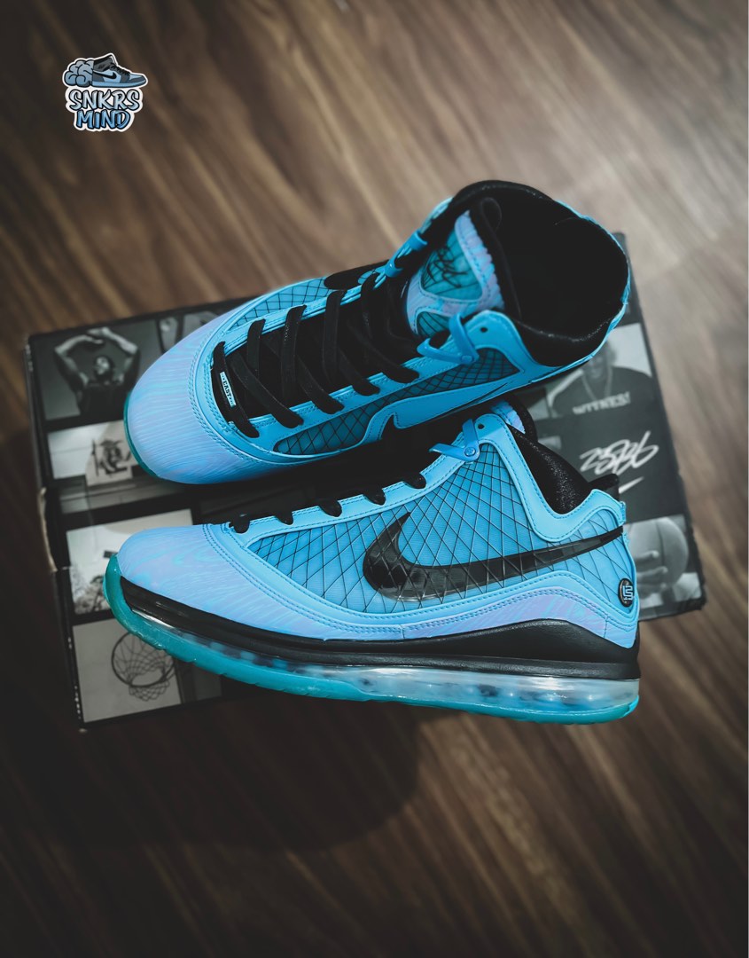 Nike LeBron 7 