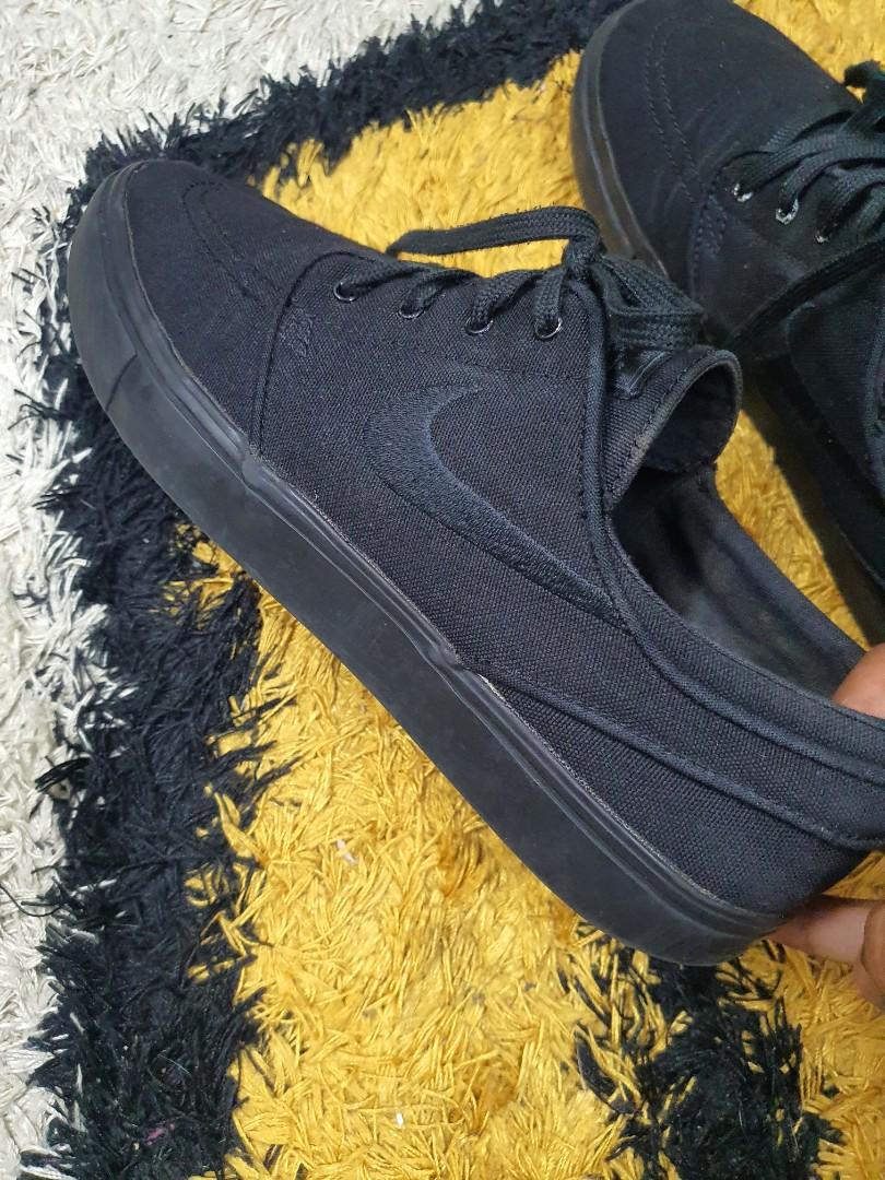 Nike sb stefan janoski triple black Men s Fashion Footwear